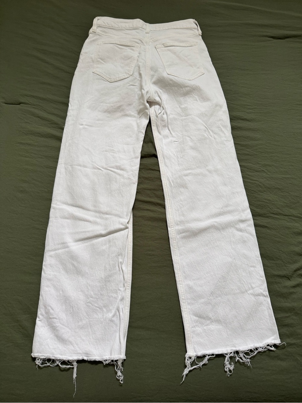 Abercrombie & Fitch High Rise 90s Relaxed Raw Hem Jean - Picture 3 of 4